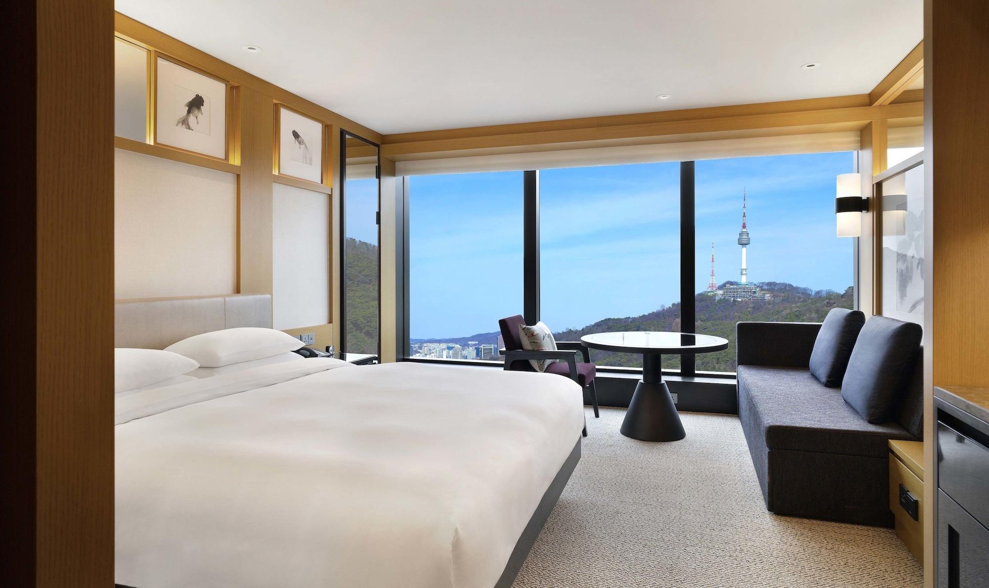 Grand Hyatt Hotel 5*